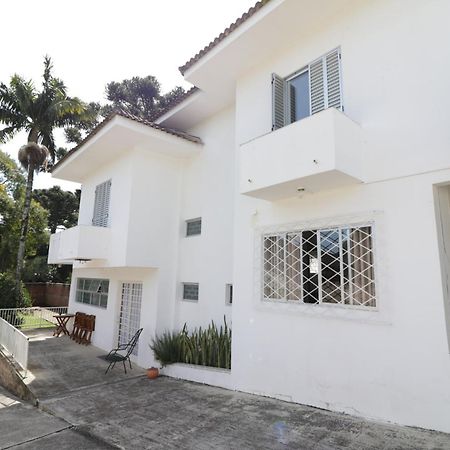 Opera Hostel Κουριτίμπα Εξωτερικό φωτογραφία