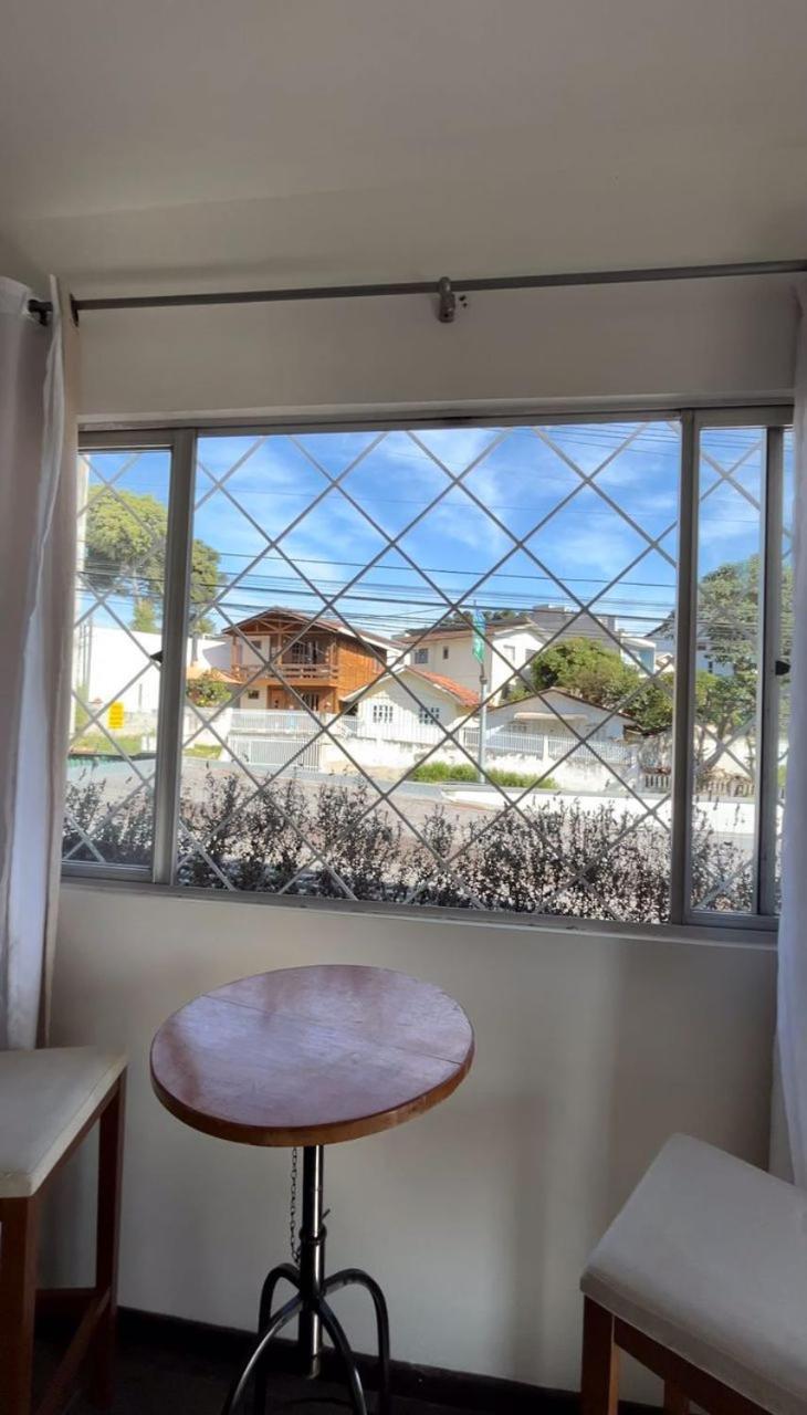 Opera Hostel Κουριτίμπα Εξωτερικό φωτογραφία
