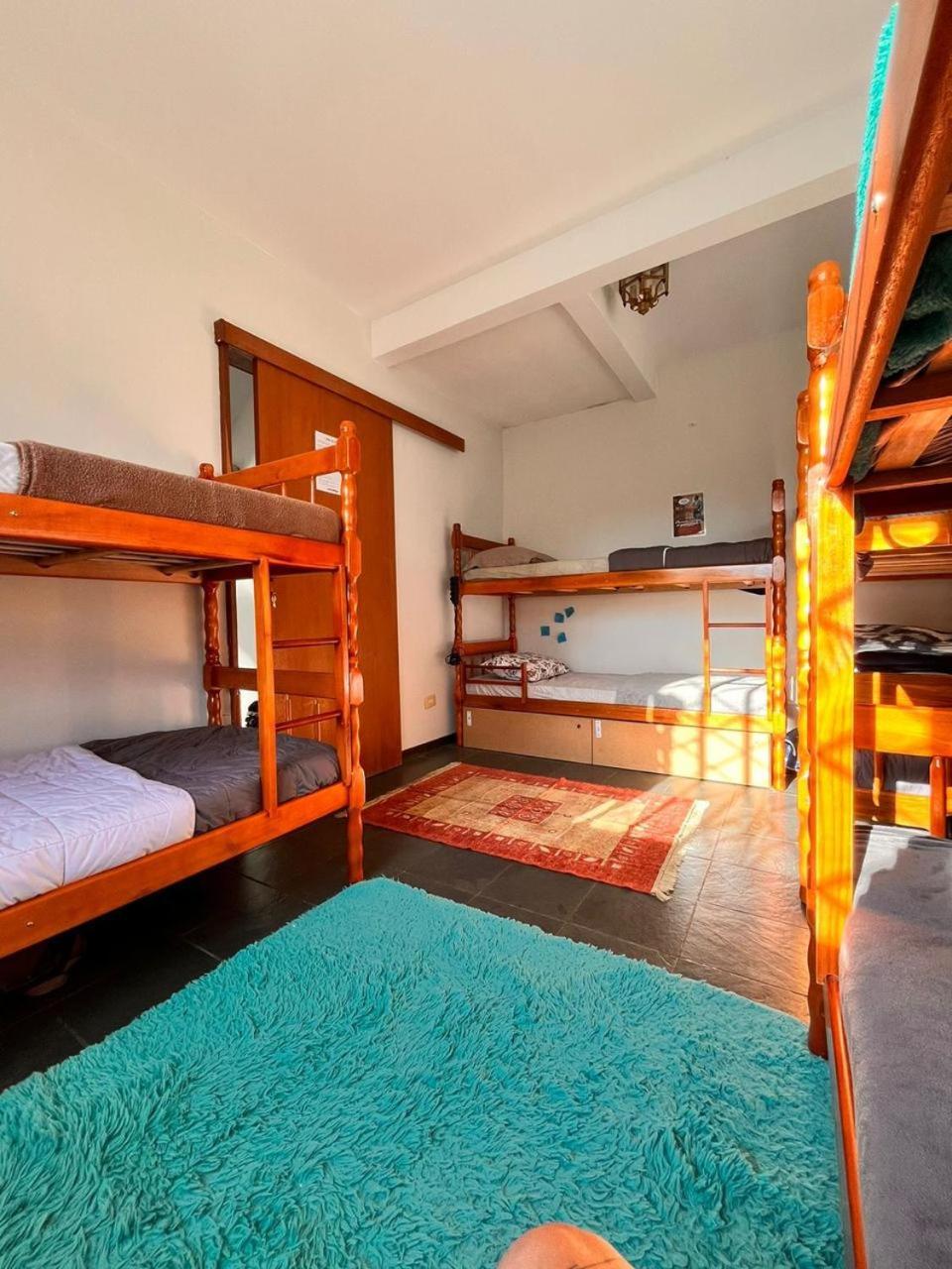 Opera Hostel Κουριτίμπα Εξωτερικό φωτογραφία