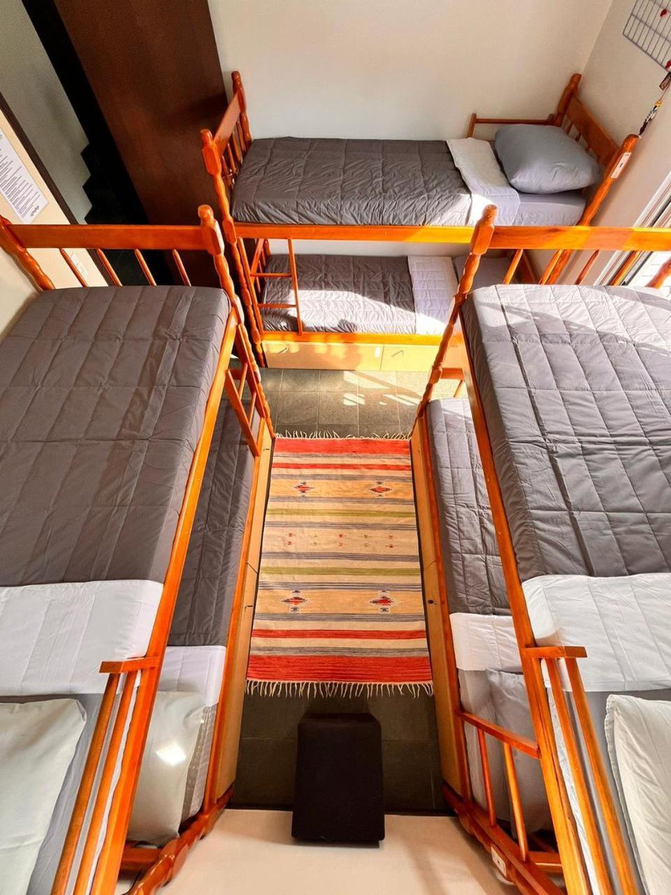 Opera Hostel Κουριτίμπα Εξωτερικό φωτογραφία