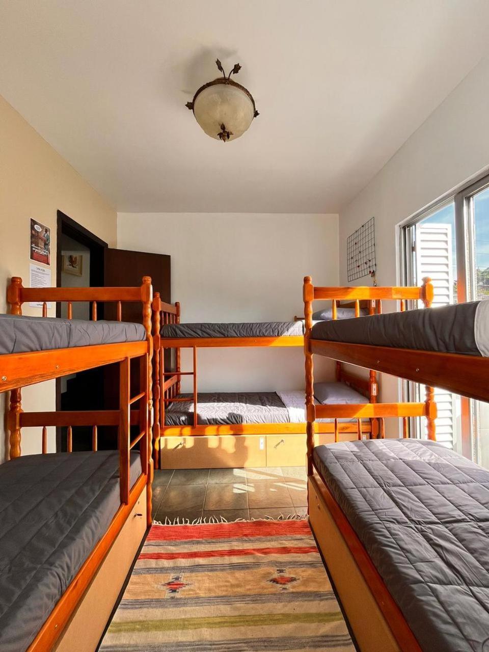 Opera Hostel Κουριτίμπα Εξωτερικό φωτογραφία