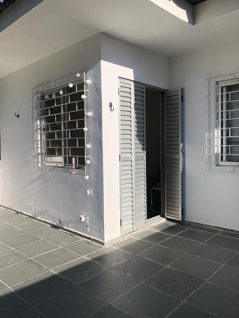 Opera Hostel Κουριτίμπα Εξωτερικό φωτογραφία